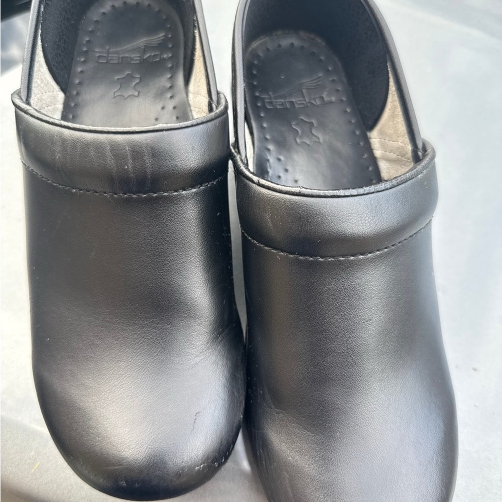 Dansko Black Leather Clogs size 39 or 8.5